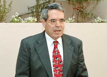 Παράσταση πολιτικής αγωγής και από τους Γιώργο Πέτσο και Γιάννη Παλαιοκρασσά