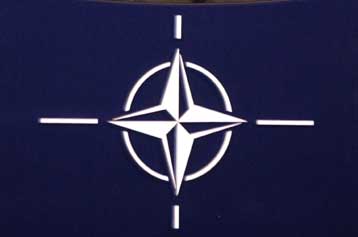 Το ΝΑΤΟ δεν θα εμπλακεί σε επίθεση κατά του Ιράκ, δηλώνουν ανώτατοι αξιωματούχοι του