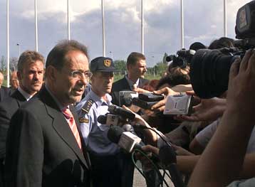 Έκκληση για «ειρηνικές και δίκαιες» εκλογές απευθύνει από την ΠΓΔΜ ο Σολάνα