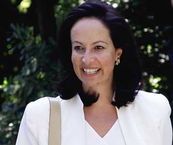 Αβέβαιες οι προοπτικές για την απασχόληση στην ΕΕ, σύμφωνα με πόρισμα της Κομισιόν