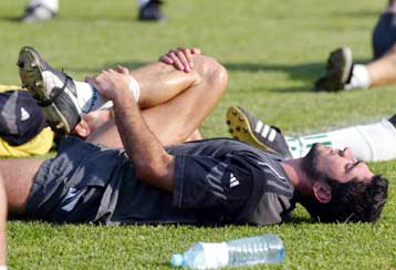 Προπονήθηκε ο Κωνσταντίνου όχι όμως και ο Χένρικσεν