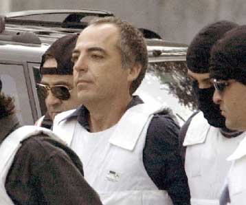 Αρνήθηκε ο «Λουκάς» τις κατηγορίες και ανέλαβε την πολιτική ευθύνη για τη δράση της 17Ν