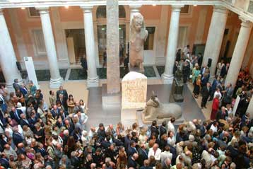 Μεγάλη έκθεση με θέμα τους φαραώ άνοιξε στο Παλάτσο Γκράσι της Βενετίας