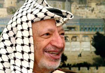 Καταδικάζει τις τρομοκρατικές επιθέσεις κατά του Ισραήλ ο Αραφάτ