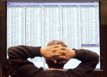 Με απώλειες 1,45% κάτω από τις 2.040 μονάδες έκλεισε το ΧΑΑ τη Δευτέρα