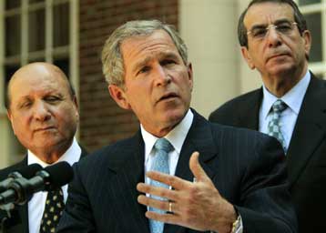 Εχθροί μας οι τρομοκράτες, όχι οι Μουσουλμάνοι δήλωσε ο Τζορτζ Ο.Μπους