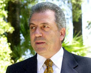 Ανακαλούνται 150 προσλήψεις εκτάκτων υπαλλήλων στο Δήμο Αθηναίων