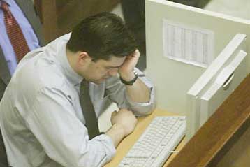 Κάτω από τις 2.000 μονάδες υποχωρεί το ΧΑΑ την Παρασκευή