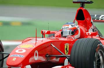 Η Ferrari έκανε το 1-2 στο… σπίτι της με νικητή τον Μπαρικέλο