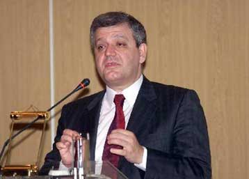 «Αστειότητες» οι καταγγελίες του Σ.Ξηρού, υπογραμμίζει ο κυβερνητικός εκπρόσωπος