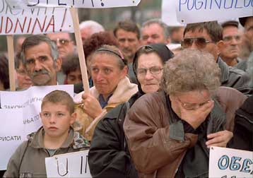 Νέα στοιχεία για εγκλήματα πολέμου παρέδωσε στο ICTY η κυβέρνηση των Σερβοβόσνιων