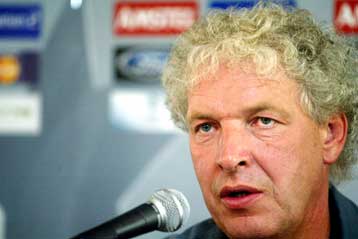 Καθοριστικές χαρακτήρισε τις αναμετρήσεις με τον Ολυμπιακό ο Τοπμέλερ