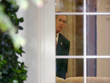 Ακάθεκτες οι ΗΠΑ συνεχίζουν τις πιέσεις παρά την υποχώρηση της Βαγδάτης