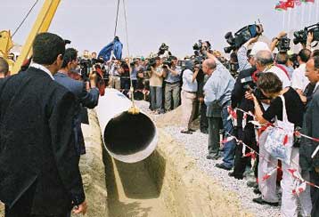 Αρχισε η κατασκευή του αγωγού πετρελαίου Μπακού – Τζεϊχάν