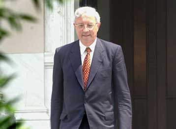 Σαφείς συστάσεις Γκαργκάνα προς τραπεζίτες για διαφάνεια και πανωτόκια