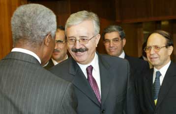 «Πρώτο βήμα» για την άρση των κυρώσεων θεωρεί ο Σάμπρι την επιστροφή των επιθεωρητών