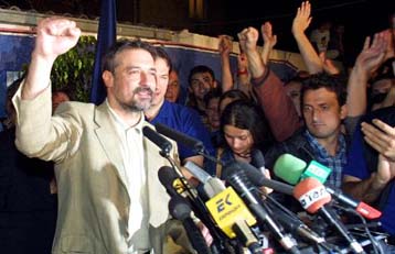 Για μία έδρα ο Τσερβένκοφσκι δεν κατακτά την απόλυτη πλειοψηφία στη Βουλή της ΠΓΔΜ