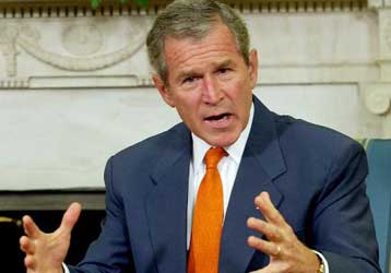 Εάν ο ΟΗΕ δεν αντιμετωπίσει τον Σαντάμ, θα το κάνουμε εμείς, διαμηνύει ο Μπους