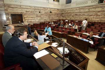 Εν μέσω αντεγκλήσεων ψηφίστηκε την Πέμπτη το αθλητικό νομοσχέδιο