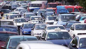 Ανοίγει ο δρόμος για την εισαγωγή φθηνών μεταχειρισμένων αυτοκινήτων