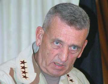 Σχέδιο πολέμου κατά του Ιράκ παρέδωσε το Πεντάγωνο στον Τζορτζ Μπους