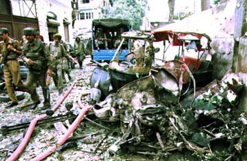 Τουλάχιστον 15 νεκροί στην Ινδία μετά από ισχυρή έκρηξη βόμβας