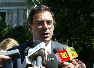 Έκτακτες περικοπές στις δαπάνες προωθεί το υπουργείο Οικονομίας