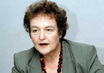 Εκτός κυβέρνησης η Γερμανίδα υπουργός που συνέκρινε τον Μπους με τον Χίτλερ