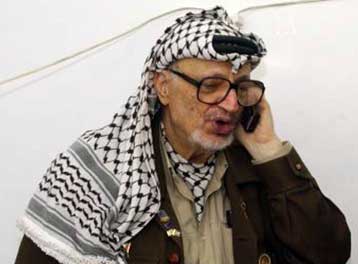 Απορρίπτει ο Αραφάτ το αίτημα του Ισραήλ για παράδοση των Παλαιστινίων