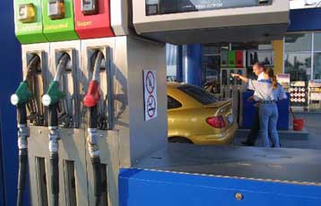 Σε επιβάρυνση του πληθωρισμού οδηγούν οι συμφωνίες κυρίων για τη συγκράτηση των τιμών