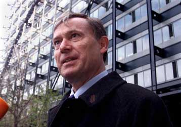 Οι ΗΠΑ δεν μπορούν να σηκώσουν μόνες το βάρος της παγκόσμιας ανάκαμψης, λέει ο Κέλερ