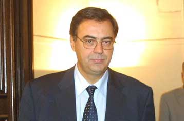 Στο Υπουργικό Συμβούλιο το προσχέδιο του προϋπολογισμού του 2003