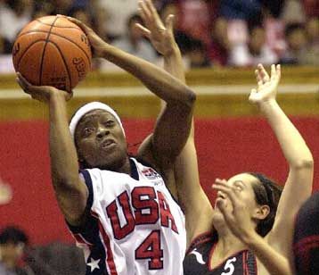 Ό,τι δεν πέτυχε η αντρική ομάδα των ΗΠΑ, πέτυχε η γυναικεία στο Μουντομπάσκετ