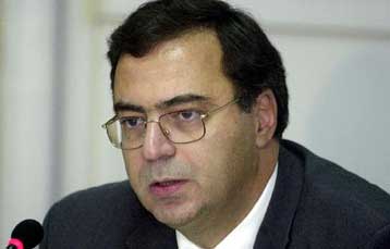 Τρεις άξονες – άμυνα στη διεθνή κρίση στον προϋπολογισμό του 2003