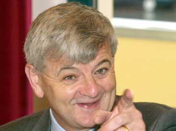 Πρωτοβουλία Φίσερ για την αναθέρμανση των σχέσεων ΗΠΑ-Γερμανίας