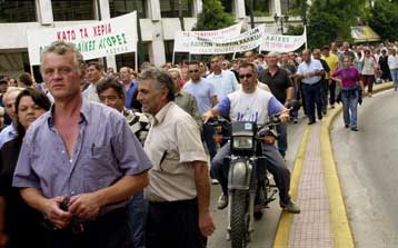 Συνεχίζουν τις κινητοποιήσεις τους οι παραγωγοί και πωλητές λαϊκών αγορών