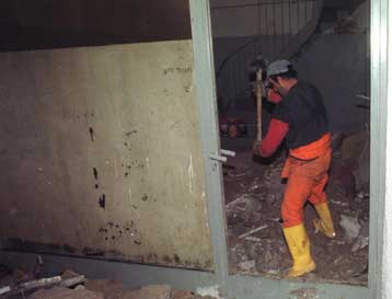 Έκρηξη σημειώθηκε τα ξημερώματα στην πολυκατοικία του εκδότη της Ελευθεροτυπίας