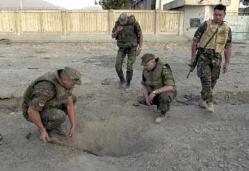 Δύο ισχυρές εκρήξεις συγκλόνισαν το βράδυ του Σαββάτου την Καμπούλ