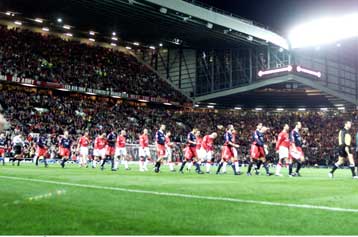 Αναχωρεί με ελπίδες ο Ολυμπιακός για Μάντσεστερ