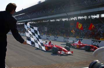 Μαζί «είδαν» την καρό σημαία Ρ.Μπαρικέλο και Μ.Σουμάχερ στο αμερικάνικο grand prix