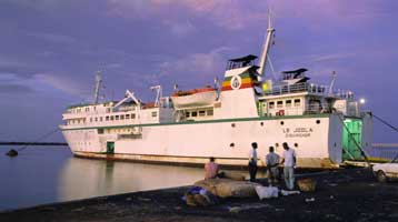 Εξανεμίζονται οι ελπίδες για την ανεύρεση επιζώντων στο ναυάγιο της Σενεγάλης