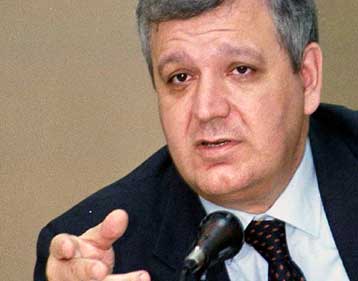 Αλλάζει πριν τις βουλευτικές εκλογές το νομικό πλαίσιο για τις δημοσκοπήσεις