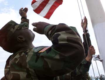 Ασυλία από το ICC θα μπορούν να δίνουν στους Αμερικανούς στρατιώτες τα κράτη της ΕΕ