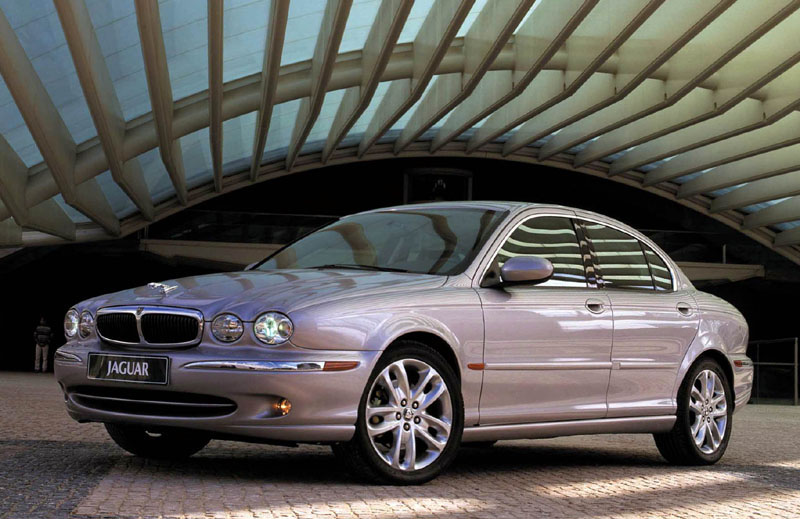 Περικοπές θέσεων εργασίας από την Jaguar