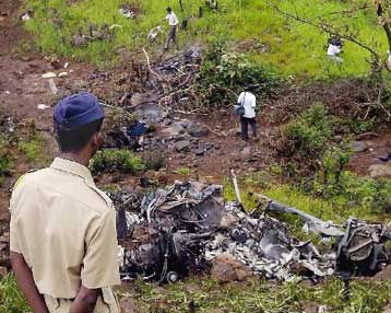 Τουλάχιστον 14 νεκροί από σύγκρουση δύο αεροσκαφών στη δυτική Ινδία