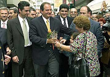 Ανοιγμα Καραμανλή προς τους ψηφοφόρους, με σκληρή κριτική στην κυβέρνηση