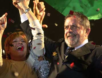 Δεν θα καθορίσει η αγορά την κυβέρνησή μου, δηλώνει το φαβορί των εκλογών στη Βραζιλία