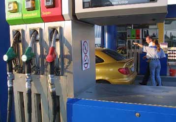 Αντιδρούν οι βενζινοπώλες στη δημοσιοποίηση των τιμών από το υπουργείο Ανάπτυξης