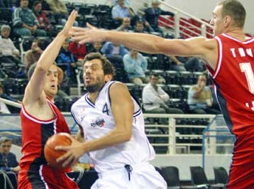 Ανετες εντός έδρας νίκες για τον ΠΑΟΚ και το Περιστέρι