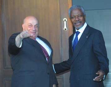 Στον «αέρα» οι συνομιλίες για το Κυπριακό στις ΗΠΑ – Στο νοσοκομείο ο Ραούφ Ντενκτάς